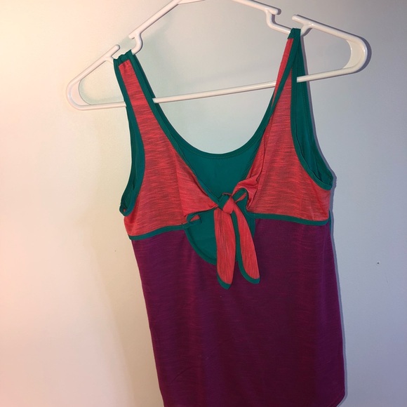 Gorgeous tank - Picture 2 of 2